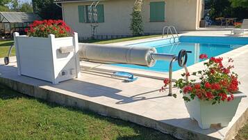 Piscine extérieure, piscine chauffée