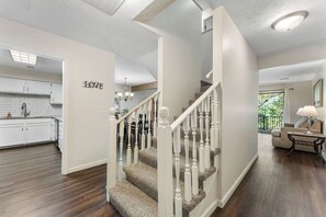 Interior - Discounted Pointe Royale, No Steps Entry, Pools, Pickleball (Branson)