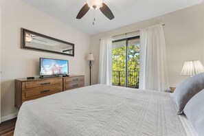 3 chambres, fer et planche à repasser, lit de bébé portatif