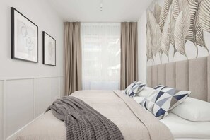 1 habitación, tabla de planchar con plancha, cuna de viaje y wifi 