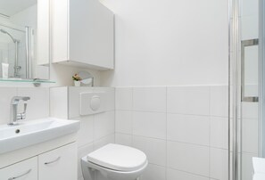 Shower, hair dryer, towels - Bukowska 138 | Practical Apartment | WiFi (Poznan)