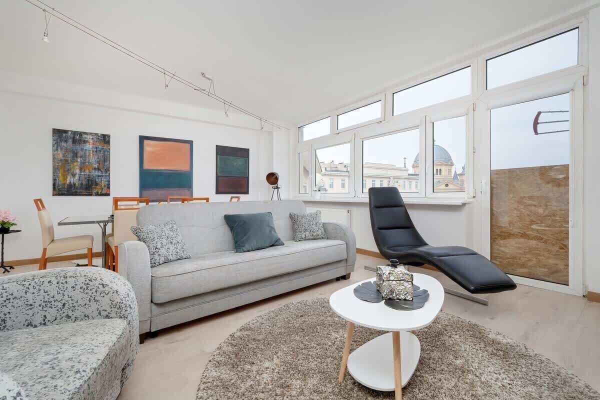 Televisión, oficina