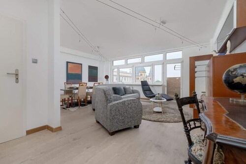 Stylish Apartment in the Center of Lodz | Parking in the Courtyard