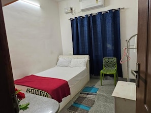 3 bedrooms, desk, iron/ironing board, WiFi - Natureland Homestay (kottayam)