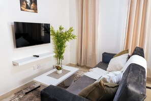 Leilighet – superior, 1 soverom | 1 soverom, dundyner, individuelt dekorert og strykejern/-brett