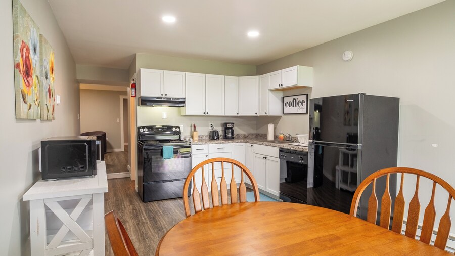 Beautiful Apartments in Thorsen Road Maine