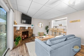 TV, fireplace, offices