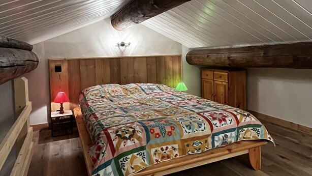 Room - 1st floor, balcony, parking, tv, 90m², Arêches-Beaufort (Beaufort)