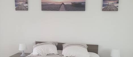 4 soverom, strykejern/-brett, wi-fi og sengetøy