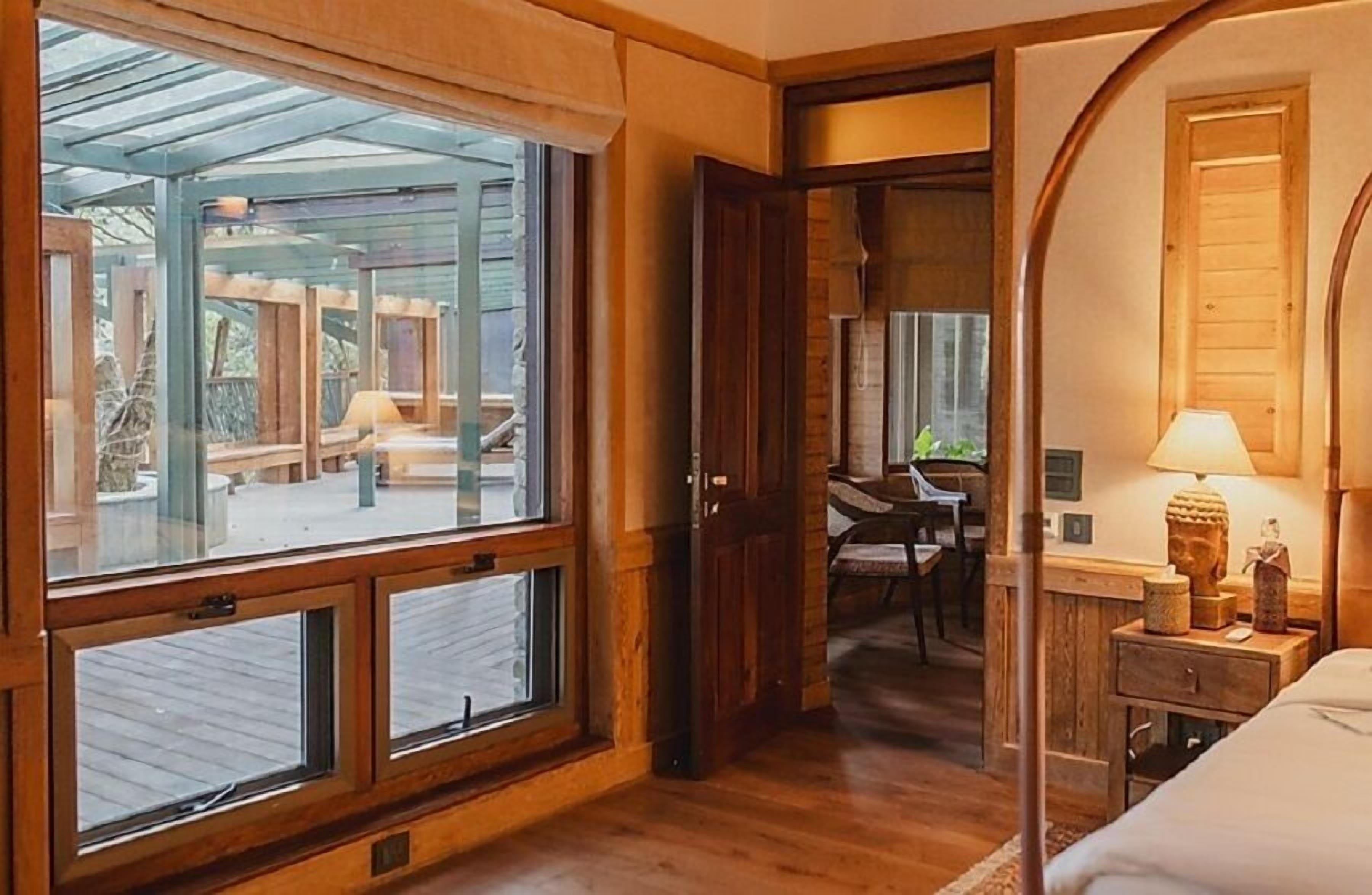 Hochwertige Bettwaren, Daunenbettdecken, Minibar, Zimmersafe