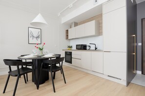Apartment, 1 Schlafzimmer, Sauna | Eigene Küche | Mikrowelle, Geschirrspüler, Wasserkocher mit Kaffee-/Teezubehör