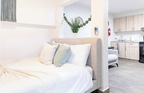 2 slaapkamers, een bureau, wifi, beddengoed