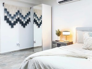 1 chambre, bureau, Wi-Fi, draps fournis