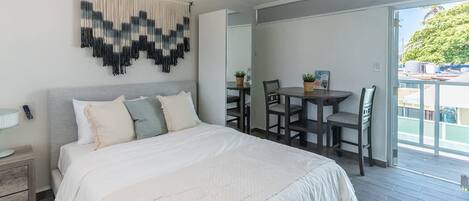 1 dormitorio, escritorio, wifi y ropa de cama