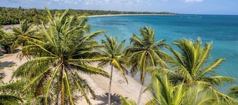 AQUA Terrazas 7 · Beachfront Getaway with King Bed