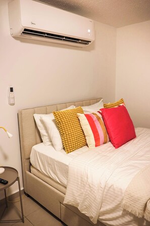16 bedrooms, iron/ironing board, WiFi, bed sheets