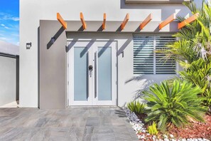 Exterior detail - AQUA Ville Moderna · Serene 16BR Villa with Pool (Dorado)