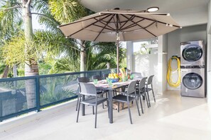 Outdoor dining - AQUA Ville Moderna · Serene 16BR Villa with Pool (Dorado)