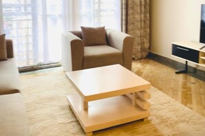 Living area - Cozy Kampala Apartment With Great Views (Kampala)