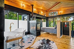 Spa - Amazing spa getaway cabin with indoor pool, sauna, fire pit, luxe spa suite (Gatlinburg)