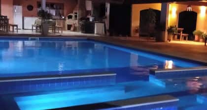 Sítio Aconchegante com Piscina e Wi-Fi