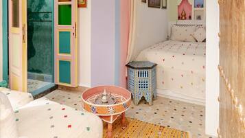 Wifi gratis y ropa de cama