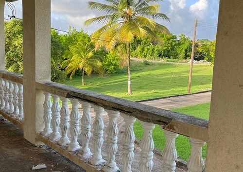 Beautiful 2-bed House in St George