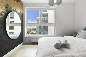 Comfort Apartment | Desk, iron/ironing board, free WiFi