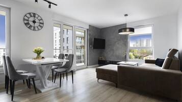 Comfort Apartment | Meja, seterika/papan seterika, Wi-fi percuma