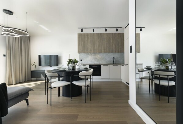Design Apartment | Living area | Flat-screen TV