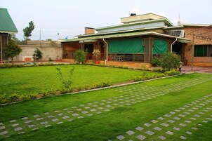 Deluxe Double Room | Garden view