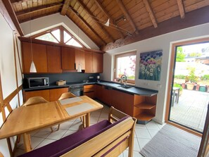 冰箱、微波炉、烤箱、炉灶