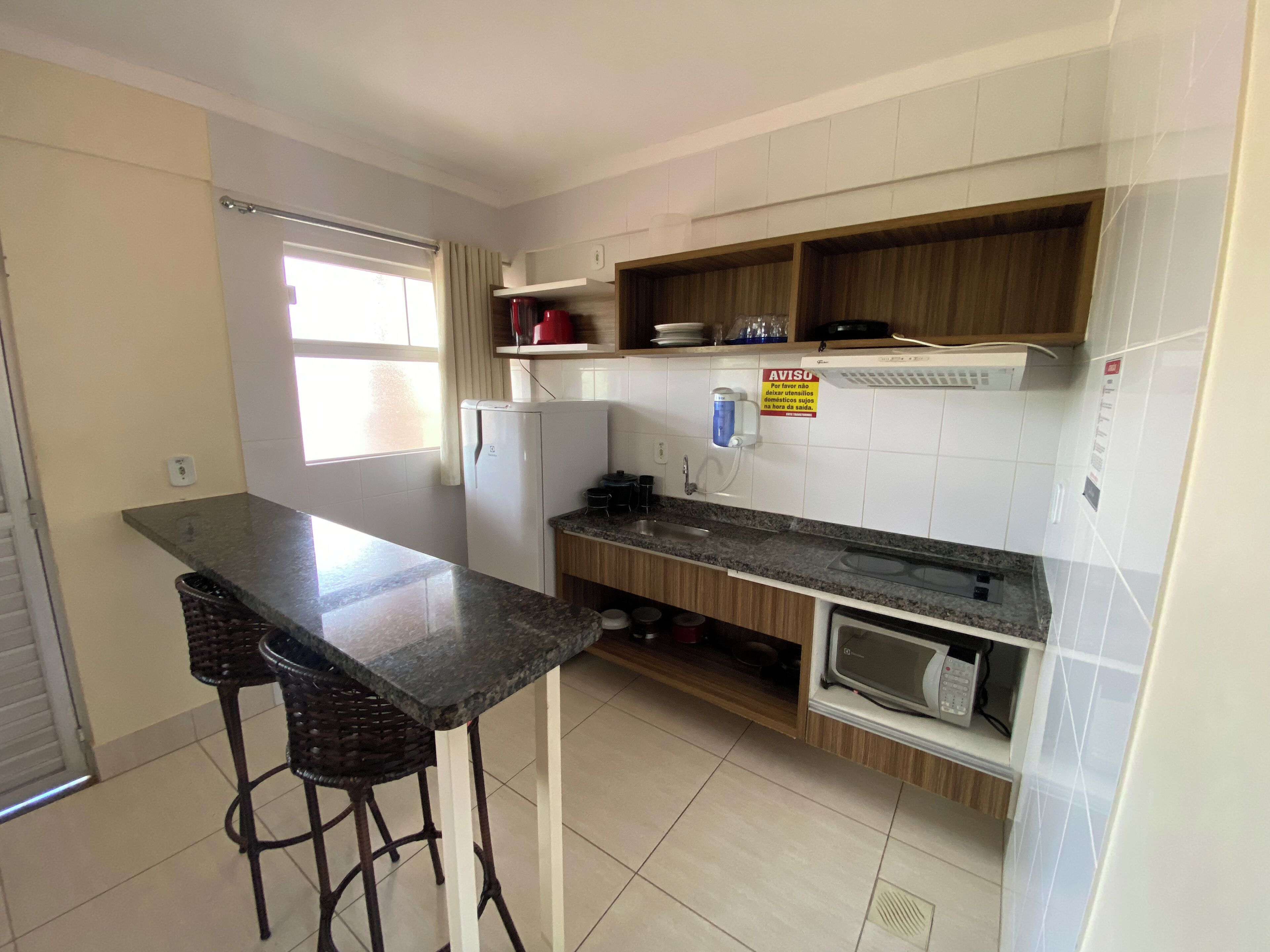 Fridge, microwave, dishwasher, cookware/dishes/utensils