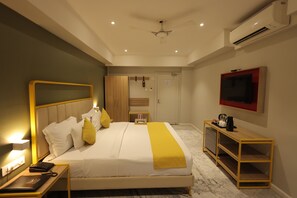 尊荣客房 | 熨斗/熨衣板、免费 WiFi、床单