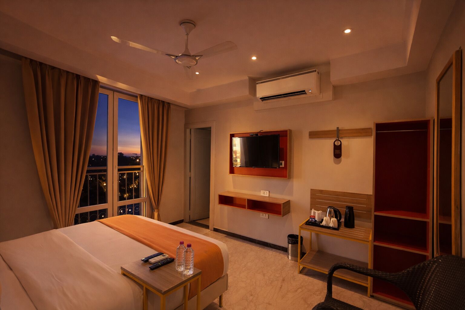 Chambre Premium | Fer et planche à repasser, Wi-Fi gratuit, draps fournis