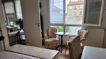 1 bedroom, desk, iron/ironing board, free WiFi