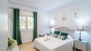 2 bedrooms, WiFi, bed sheets