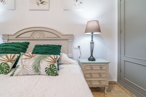 2 bedrooms, WiFi, bed sheets, wheelchair access - Casita Los Garranchos en la Campiña Andaluza Rodeada de Olivos (AN)