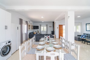 Interior - Casita Los Garranchos en la Campiña Andaluza Rodeada de Olivos (AN)