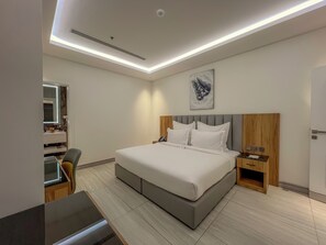 Suite familiar, 2 dormitoris | Minibar i caixa forta a l'habitació