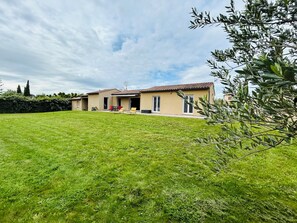 Exterior - Maison Individuelle. Animaux de Compagnie Acceptés (Sainte-Cécile-les-Vignes)