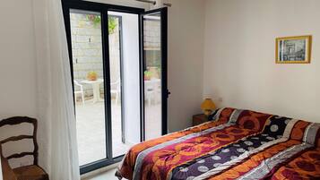 2 slaapkamers, een strijkplank/strijkijzer, wifi