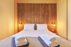 2 bedrooms, in-room safe, iron/ironing board, free WiFi - Acropolis view Penthouse46 Jacuzzi Quality living (Athina)