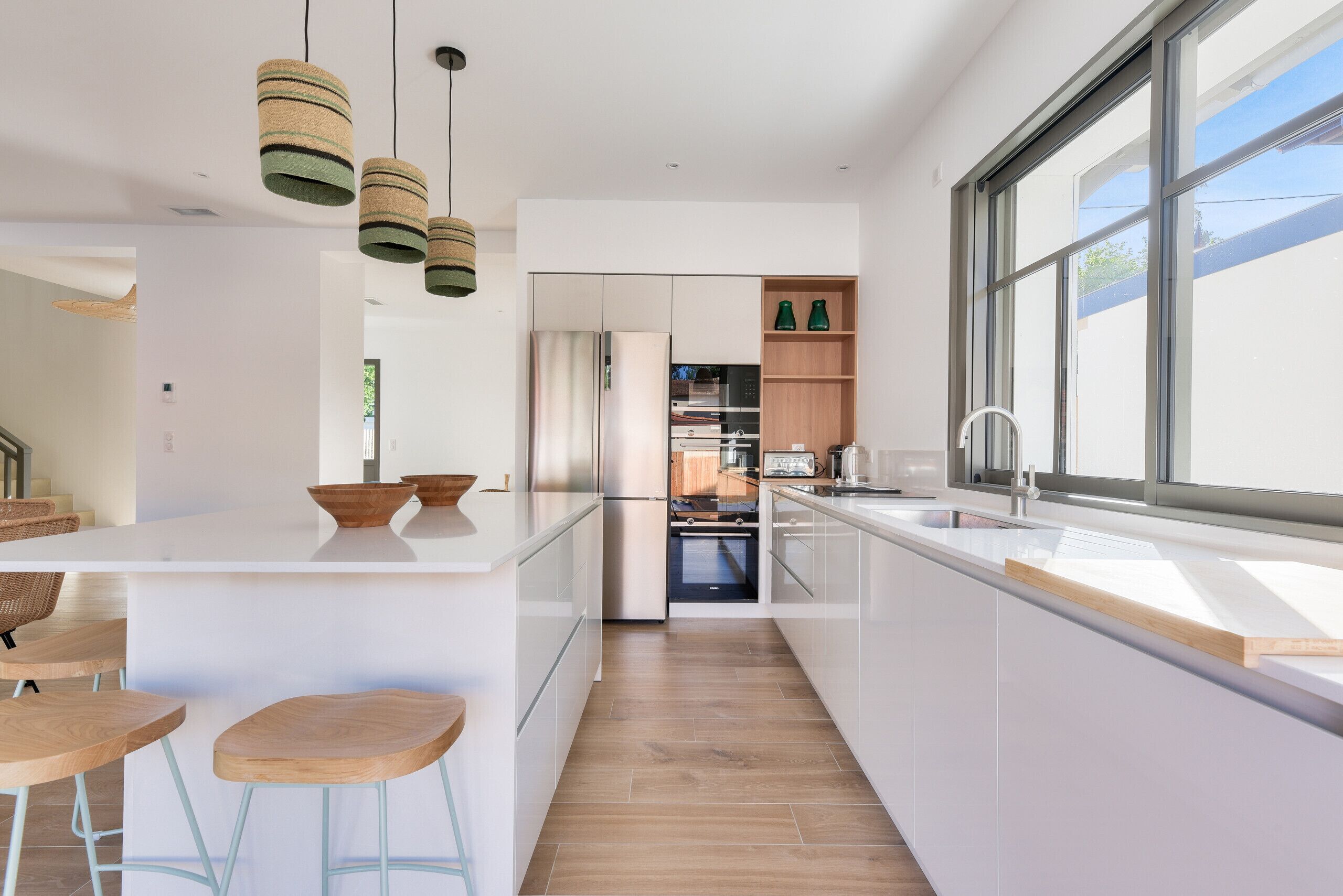 雪櫃、微波爐、焗爐、洗碗機