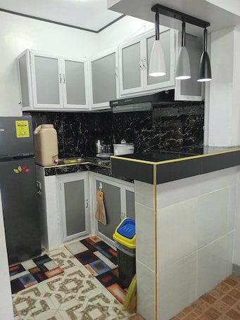House | Private kitchen | Fridge, microwave, stovetop, electric kettle