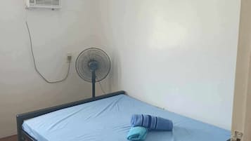 2 bedrooms, bed sheets