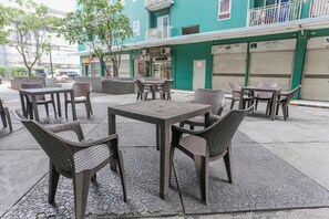 Restaurant - Hotel O Dms Property (Bekasi)