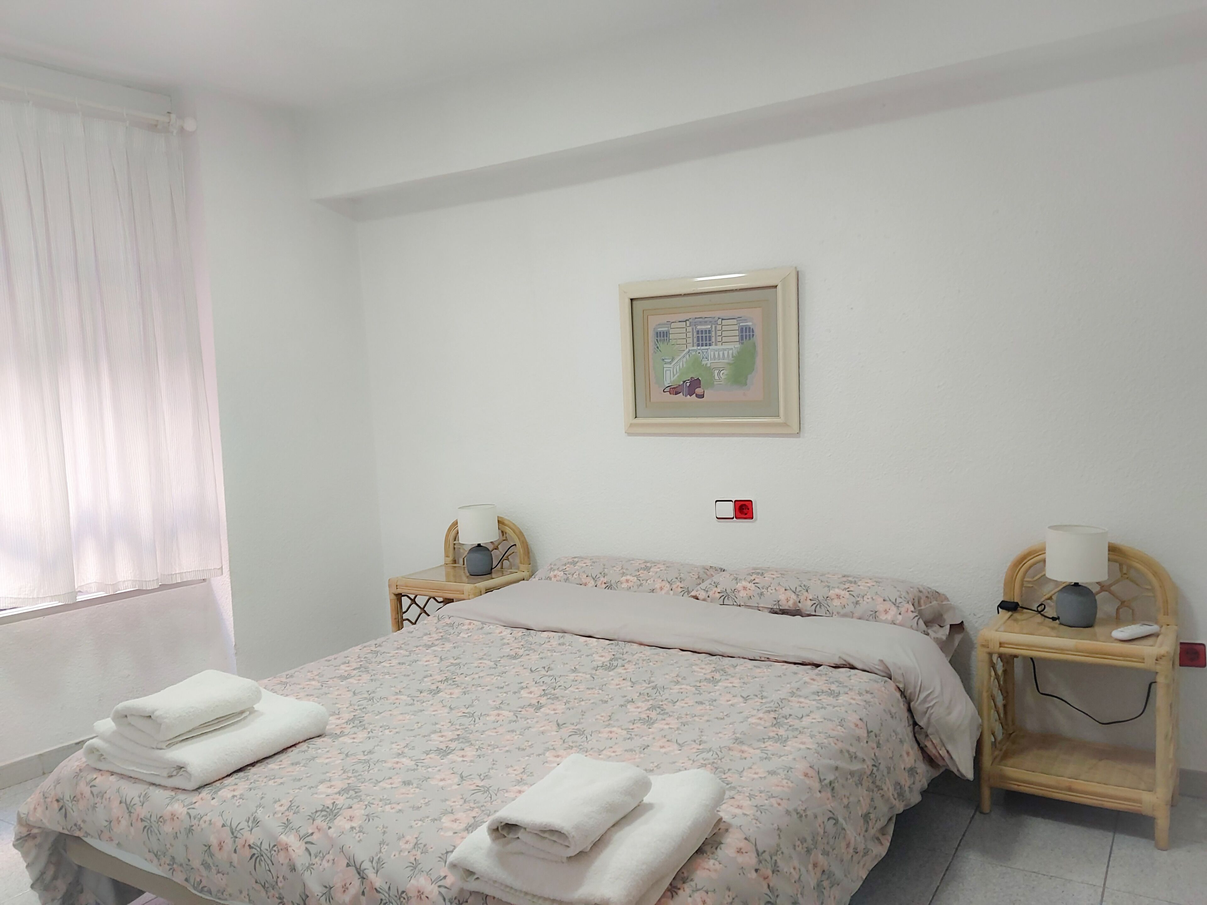 3 bedrooms, desk, iron/ironing board, free WiFi