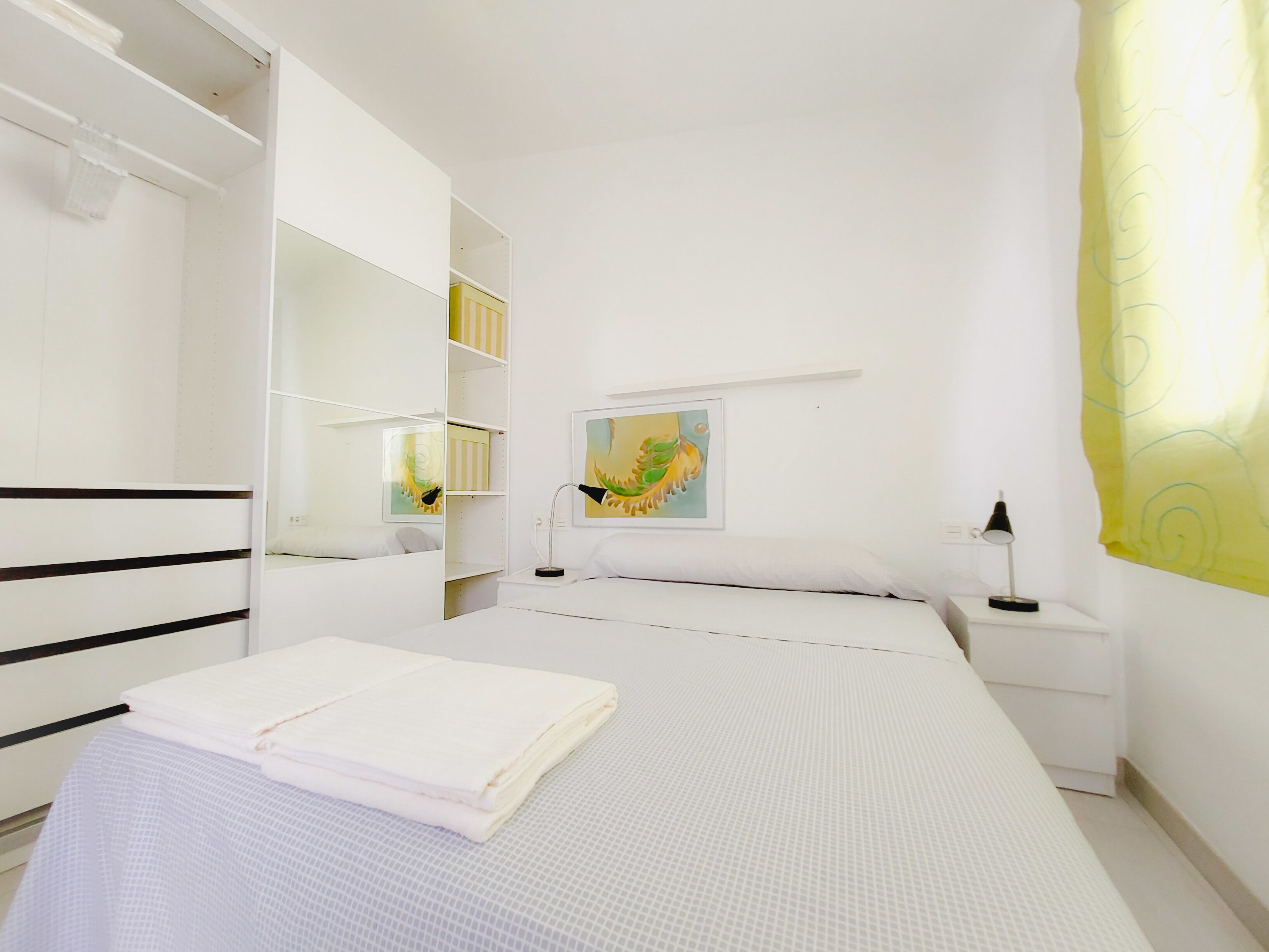 1 chambre, bureau, fer et planche à repasser, Wi-Fi gratuit