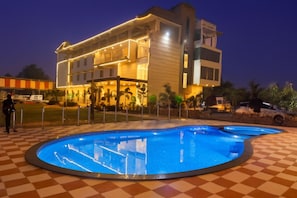 Pool - Hotel Radhe Krishna Resort (Ujjain)
